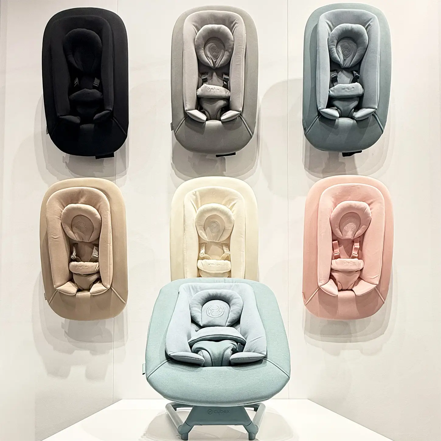 Cybex Click&Fold – elegancki leżaczek niemowlęcy zaprojektowany z naciskiem na estetykę