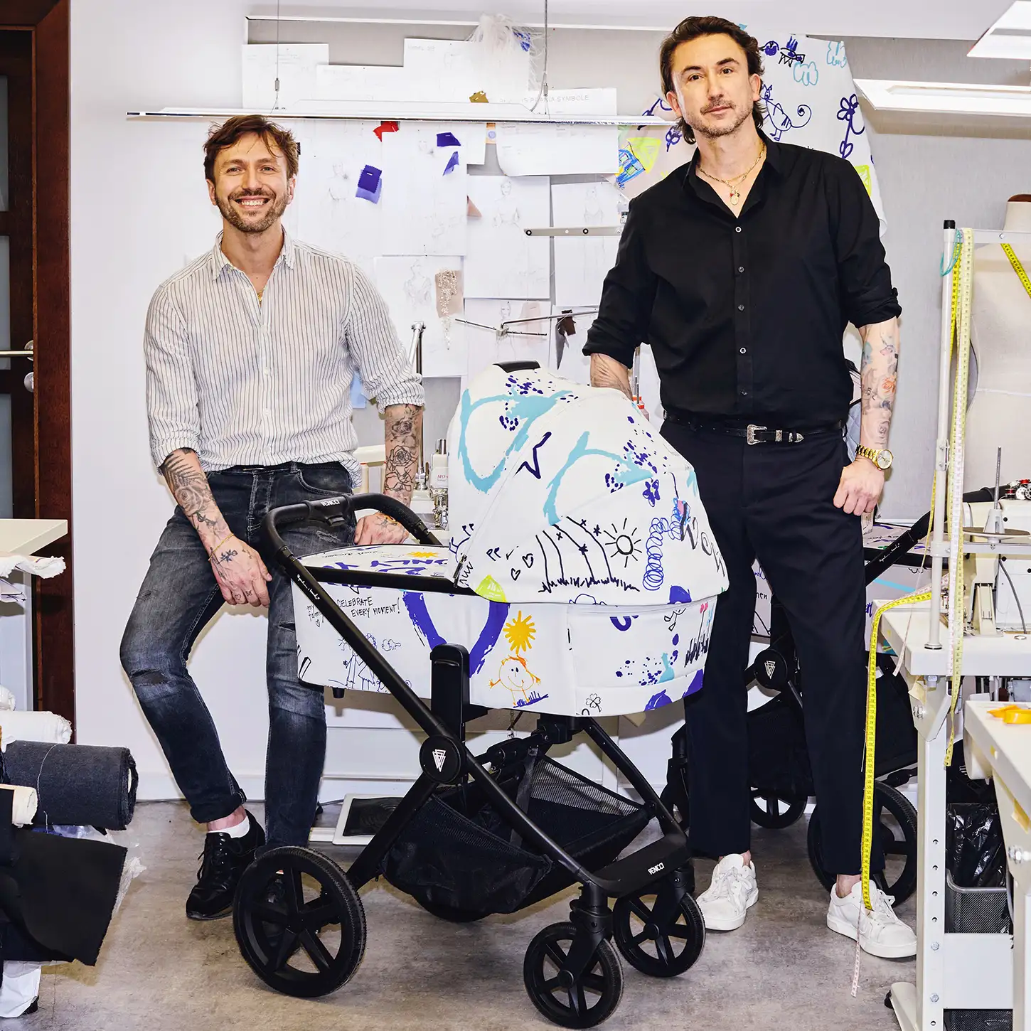 Upline 2 × Paprocki&Brzozowski DRAFT Beige — spacerówka na stelażu, wzór szkicowy