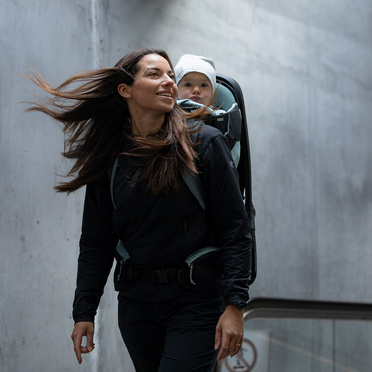 Thule® Sapling Professional Sport-Touring Baby Carrier | Black
