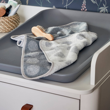 LEANDER - Classic™| White dresser changing table