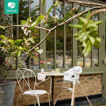 Stokke® Clikk™ ergonomic baby chair | Natural + White