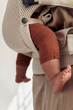 BABYBJORN NOSIDŁO | HARMONY 3D MESH | CREAM