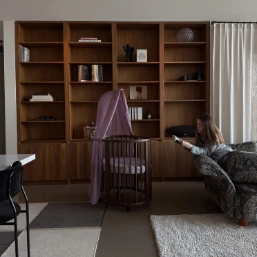 Stokke® Sleepi™ Mini V3 oval crib