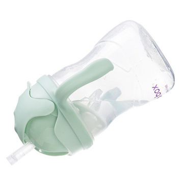 B.Box® N! innovative bottle with gelato straw