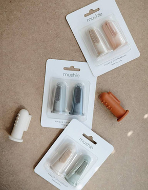 Mushie | 2 First Finger Brushes | Camb &amp; Sand