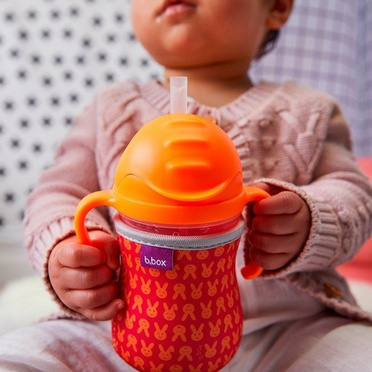 B.Box® N! innovative bottle with a straw