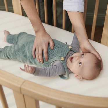 Stokke® Sleepi™ Mini V3 owalne łóżeczko