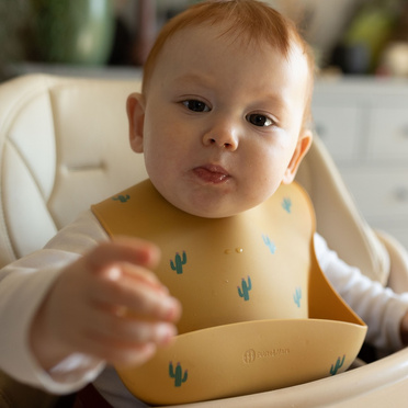 Petite&amp;Mars® Take&amp;Match silicone bib