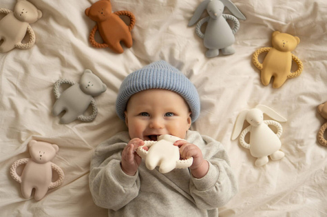 Moonie Rabbit Silver teether made of natural rubber