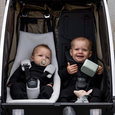 Thule® Chariot Cross 2D 2-person trailer