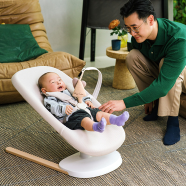 Stokke® Yoga™ infant recliner-bouncer