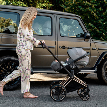 Cybex® Cloud T i-Size + Sirona T i-Size, a complete 3-in-1 set from birth to approx. 4 years old | Platinum White Plus