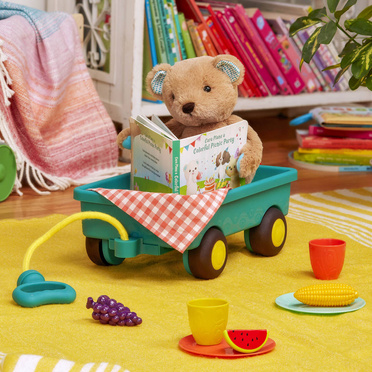 B.Toys™ HappyHues Cara-Mellow Bear Playset wagonik z misiem, książką i zestawem piknikowym