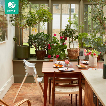 Stokke® Clikk™ ergonomic baby chair | Natural + White