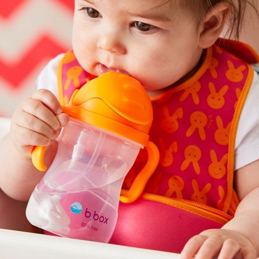 B.Box® N! innovative bottle with a straw