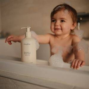 Mushie Organic shampoo and washing gel, from the first days of life unscented Cosmos - 400 ml