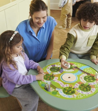 Stokke® MuTable™ V2 fruit and vegetable game board