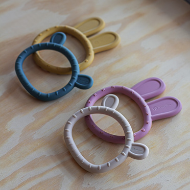 Petite&amp;Mars® silicone Bunny teether
