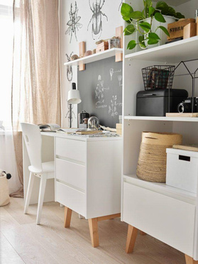Pinio | Swing | Desk with drawers