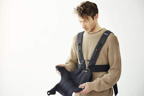 BABYBJORN NOSIDŁO | MINI 3D MESH | ANTHRACITE
