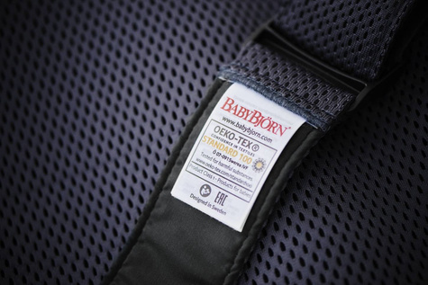 BABYBJORN NOSIDŁO | MINI 3D MESH | ANTHRACITE