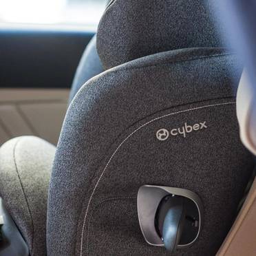Cybex® Anoris T i-Size fotelik samochodowy z poduszką powietrzną | Deep Black
