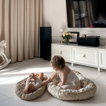 La Millou® Velvet Kokon Best Nest Grande gniazdko niemowlęce | Prince wind blue 