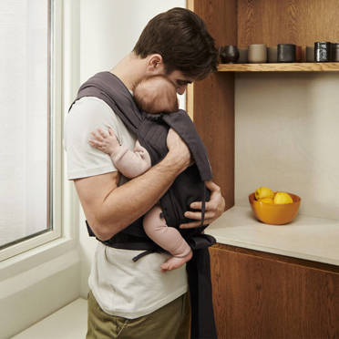 Stokke® Limas™ Carrier chusta–nosidełko ergonomiczne dla dziecka od 3 do 15 kg | Boho Beige