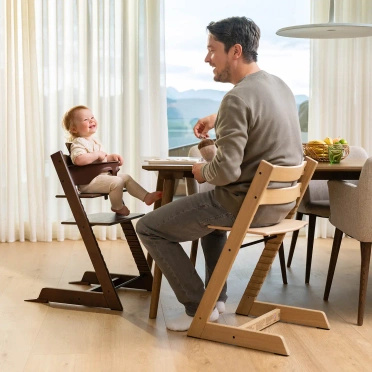 Stokke® Tripp Trapp® drewniane krzesełko dla dziecka | Exclusive Oak Brown (dąb)