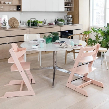 Stokke® Tripp Trapp® drewniane krzesełko dla dziecka | Serene Pink